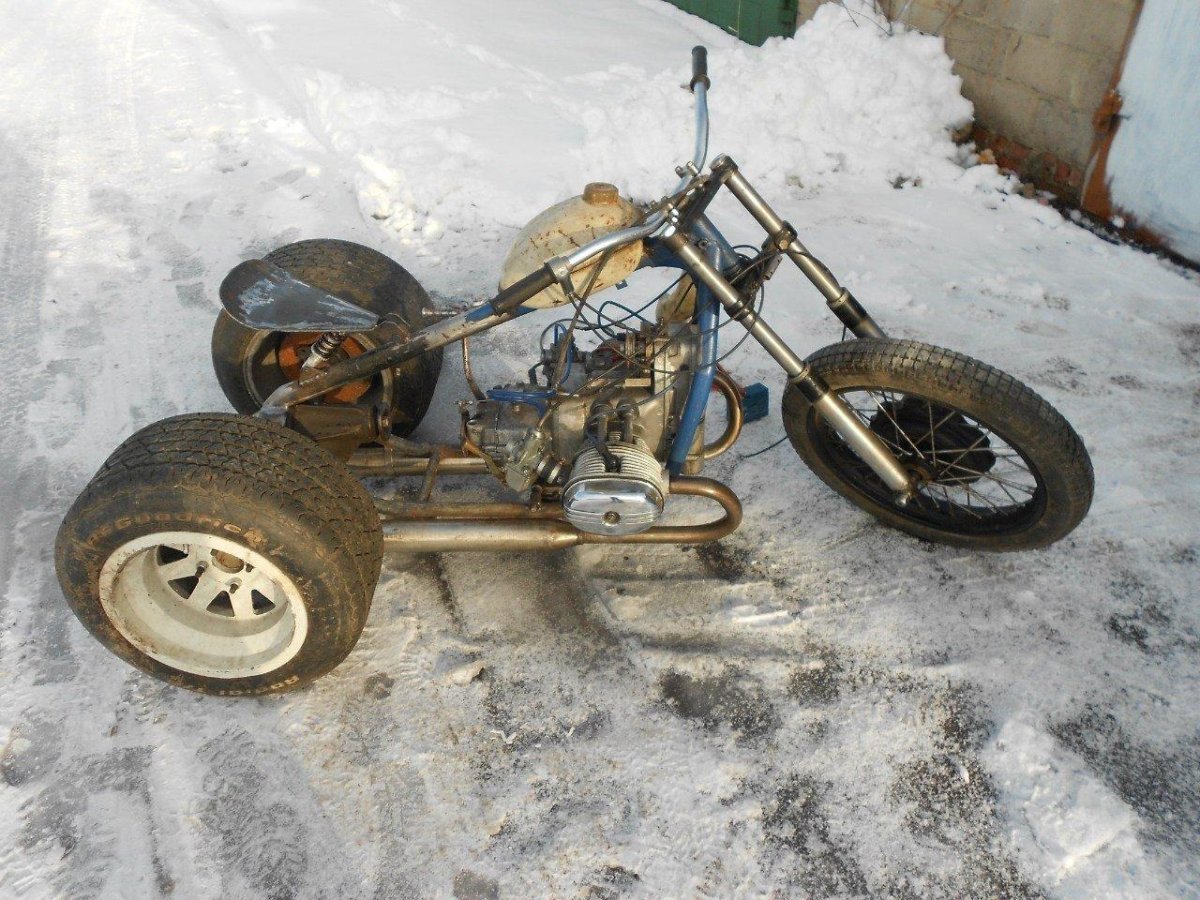 Трайк Урал с двигателем ВАЗ 2109