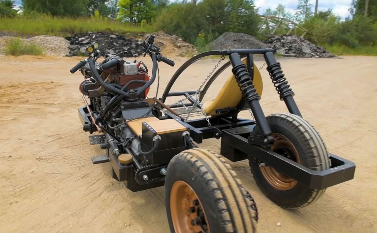 Мотоцикл с двигателем от трактора