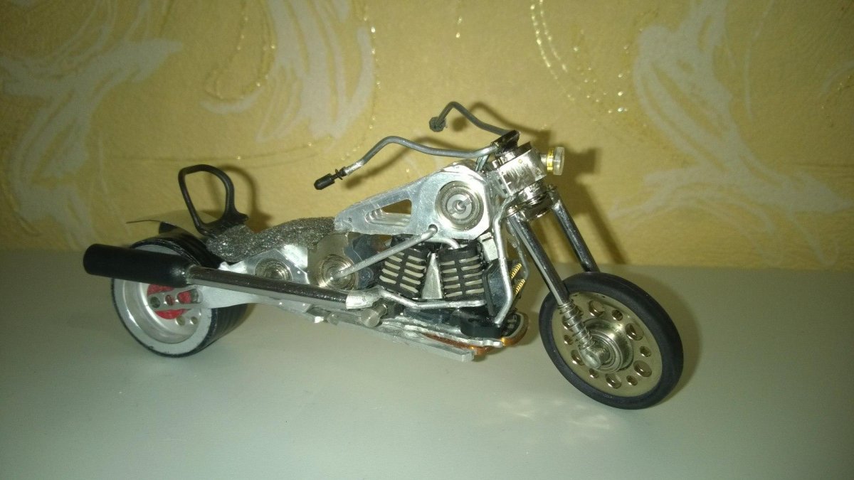 Мотоцикл из хлама