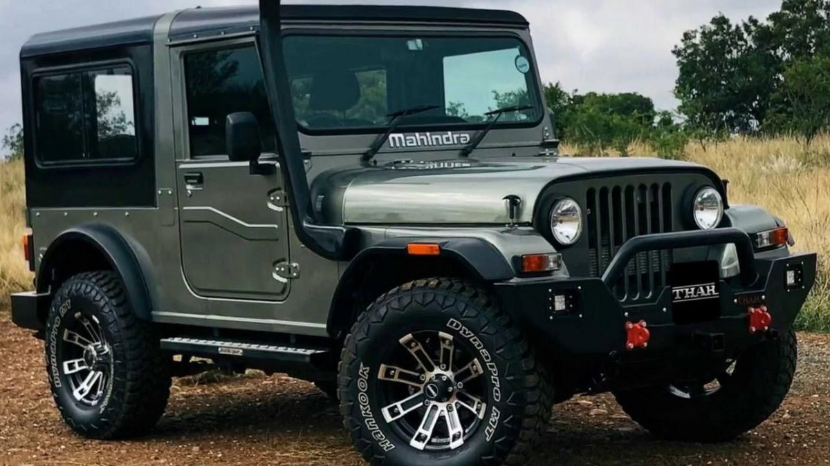 Махиндра Thar