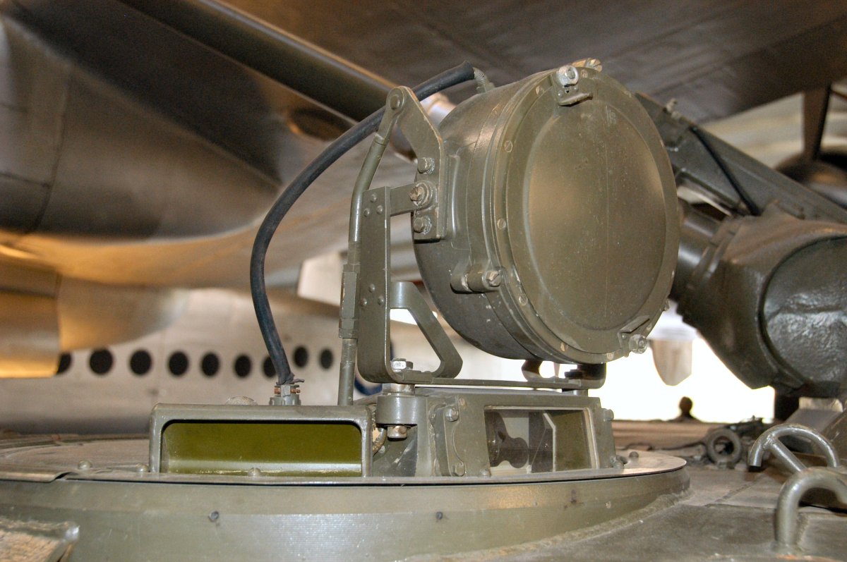 Прожектор на БМП-1