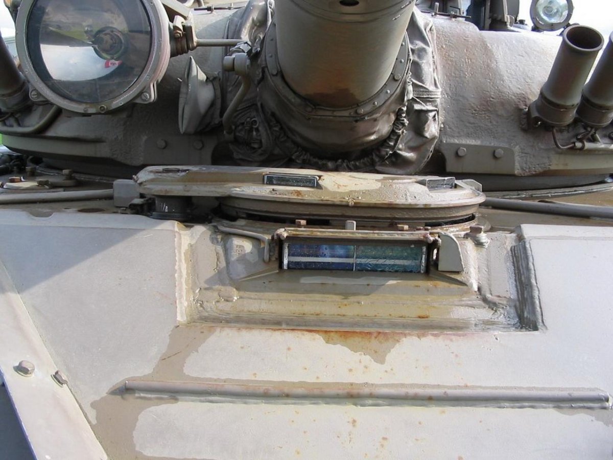 Прибор наблюдения механика водителя ТНПО-168в