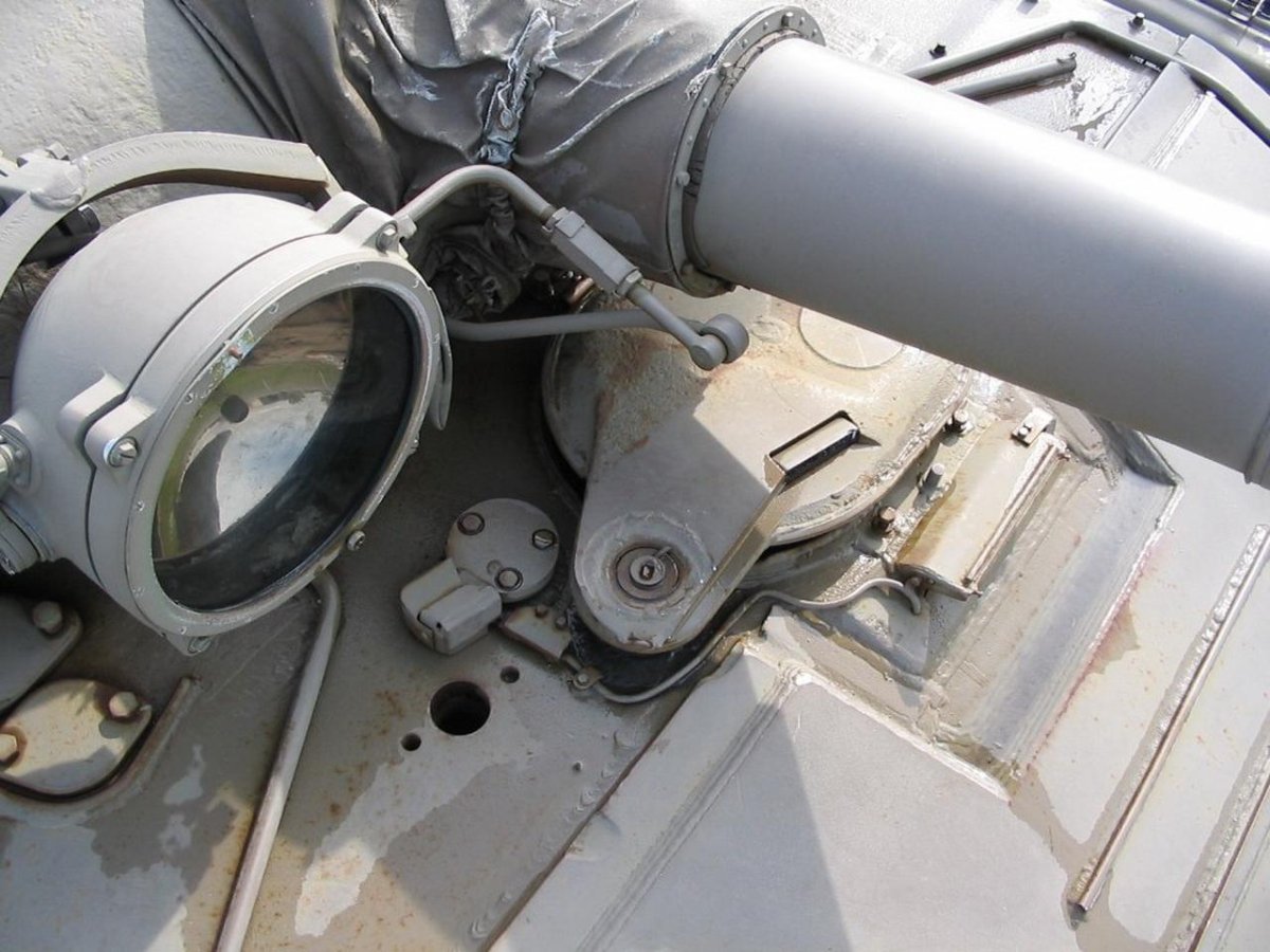 Прожектор Луна т-72