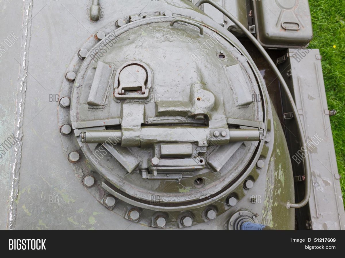 Т-55 люк мехвода