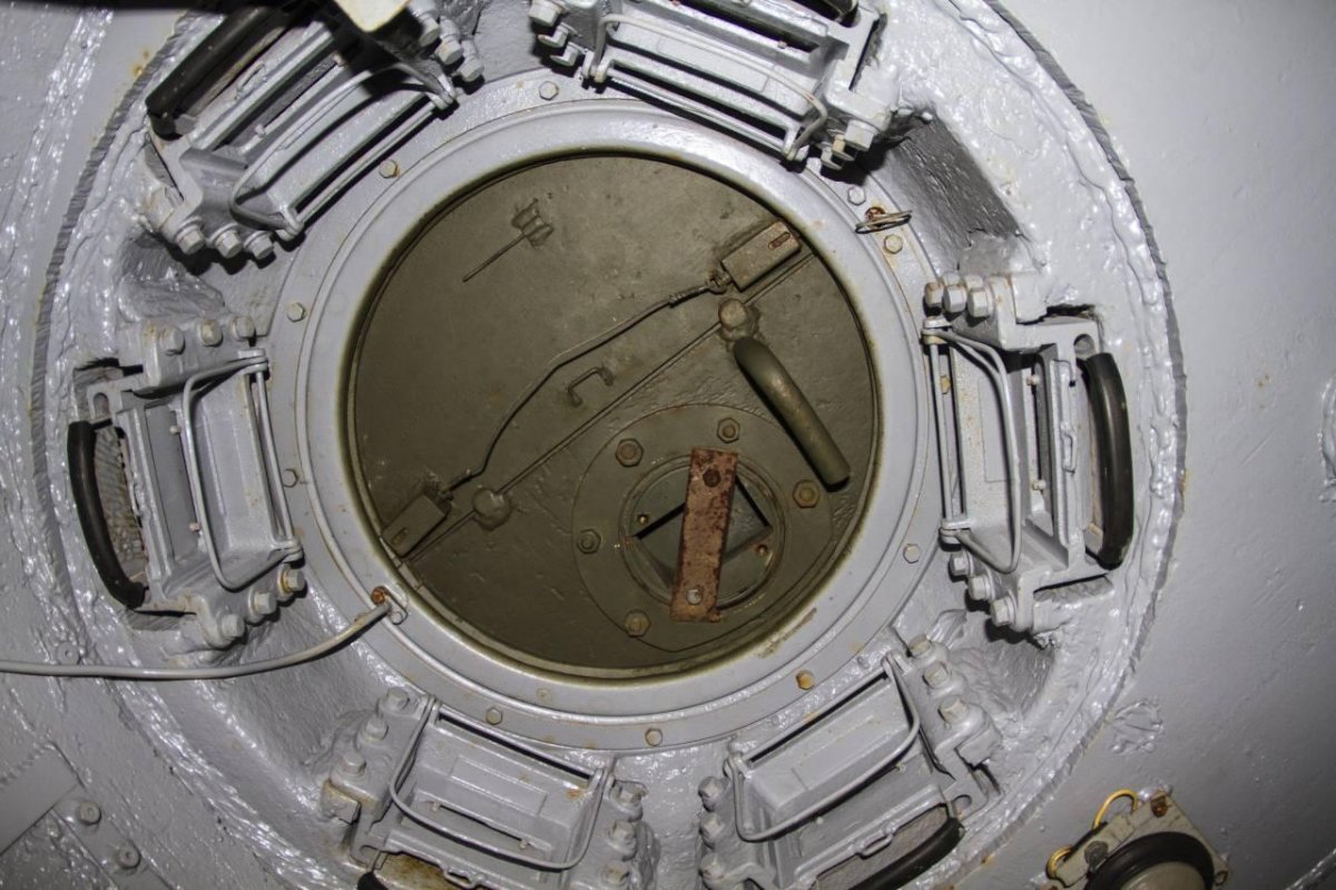 Танк ис2 люк мехвода