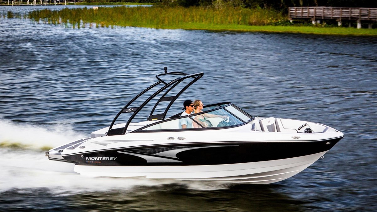 Лодка Monterey