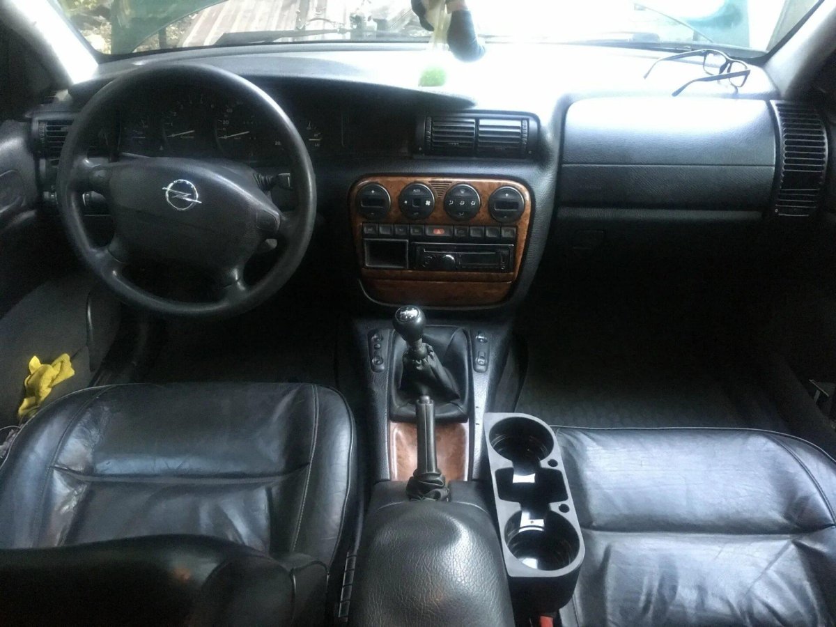 Opel Omega b 1997