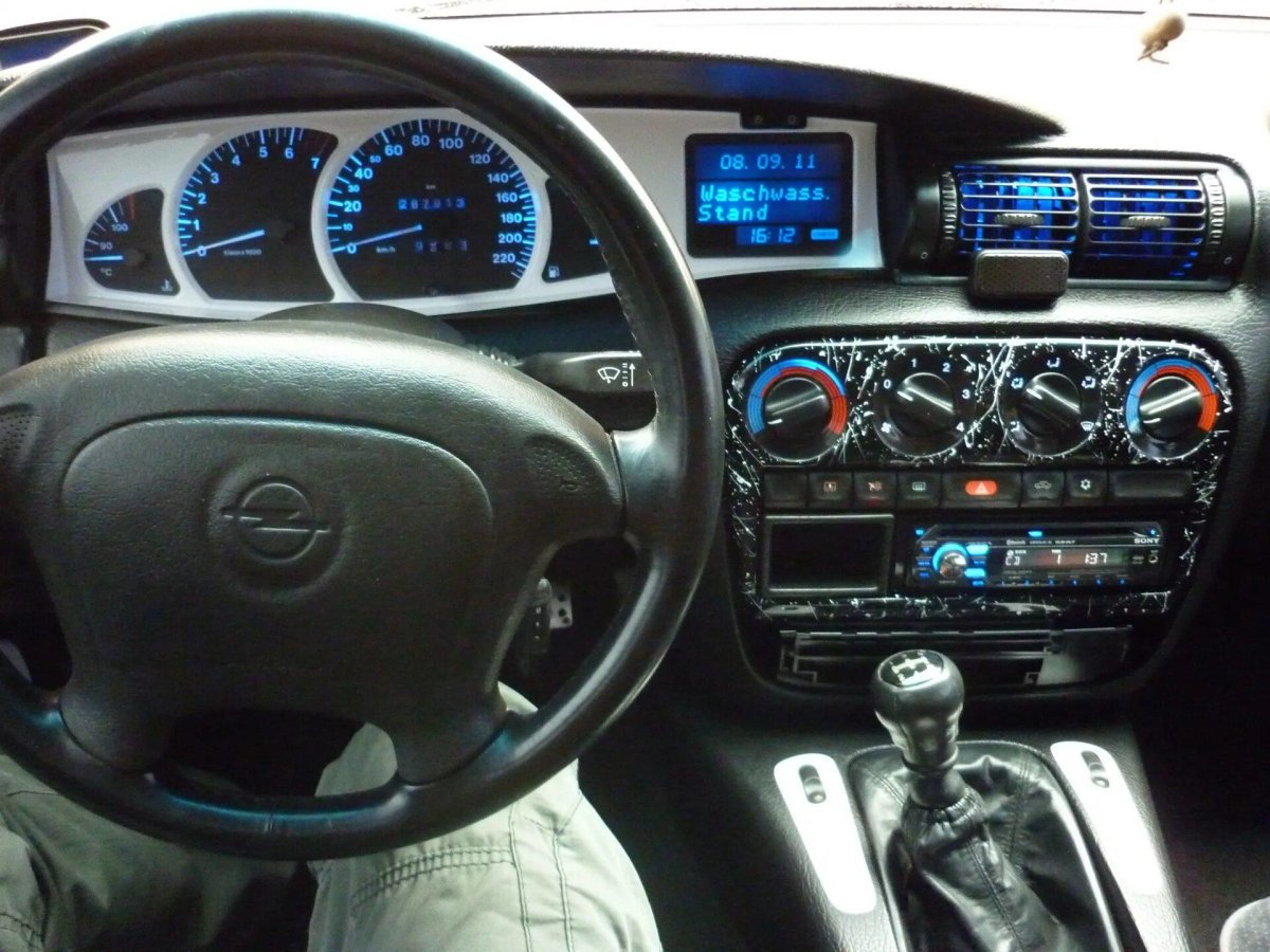 Opel Omega b Рестайлинг салон