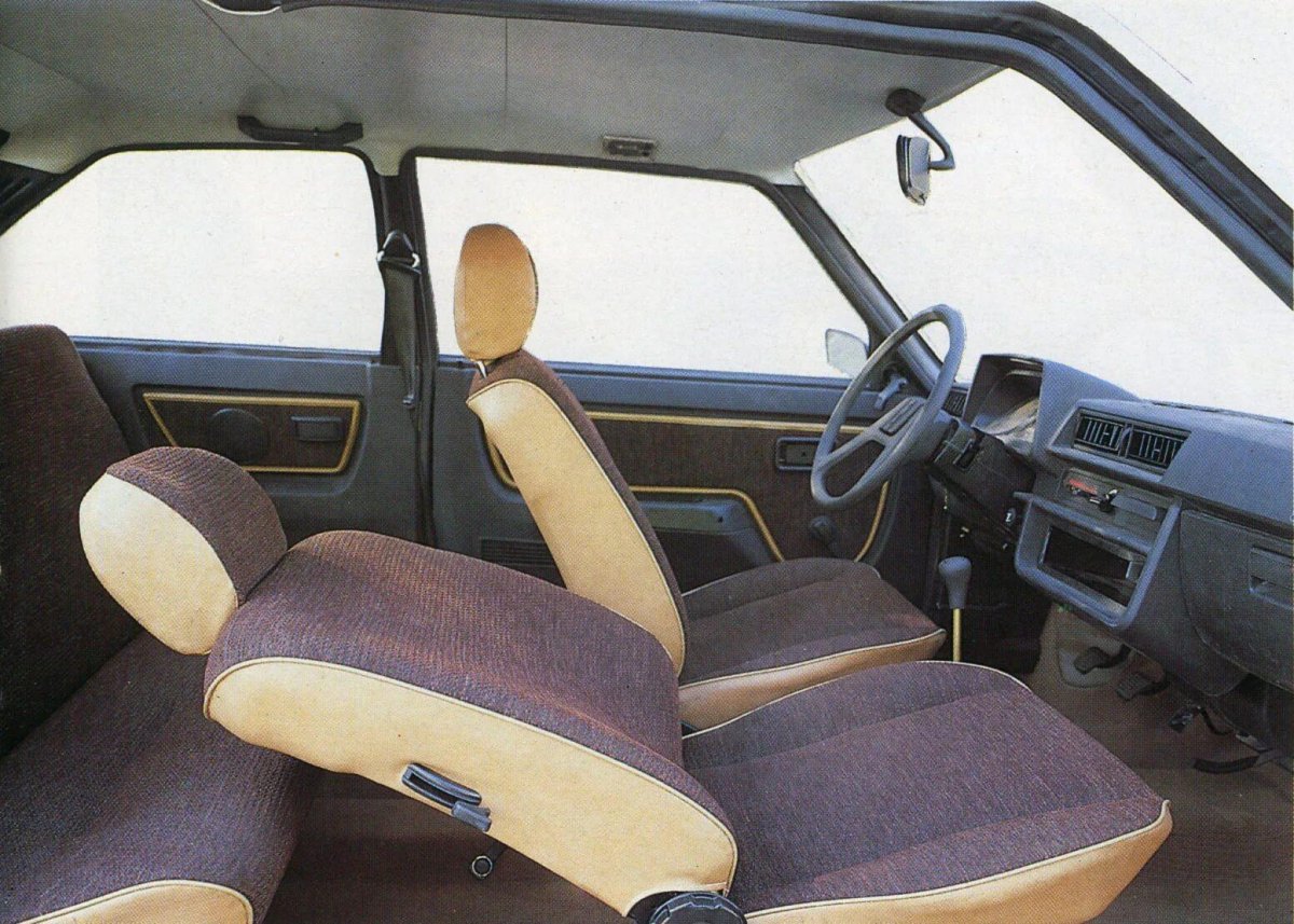 ЗАЗ 1102 салон