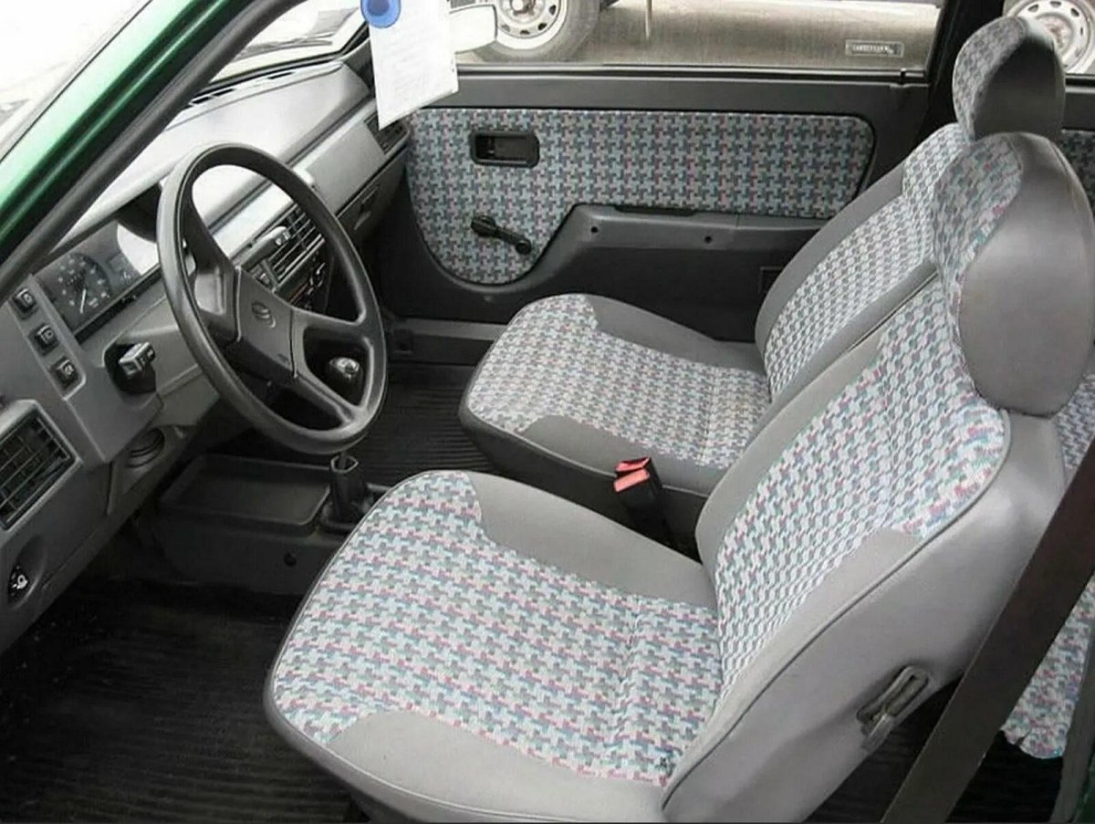 ЗАЗ 1102 салон