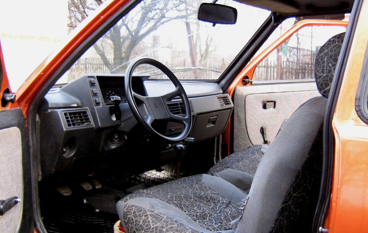 Таврия ЗАЗ 1102 Люкс