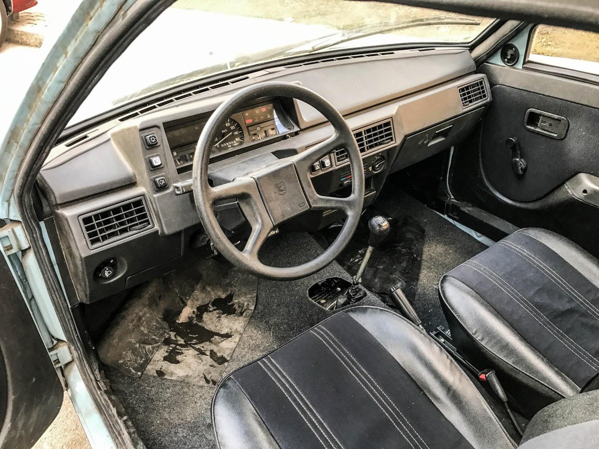 ЗАЗ 1102 Таврия салон