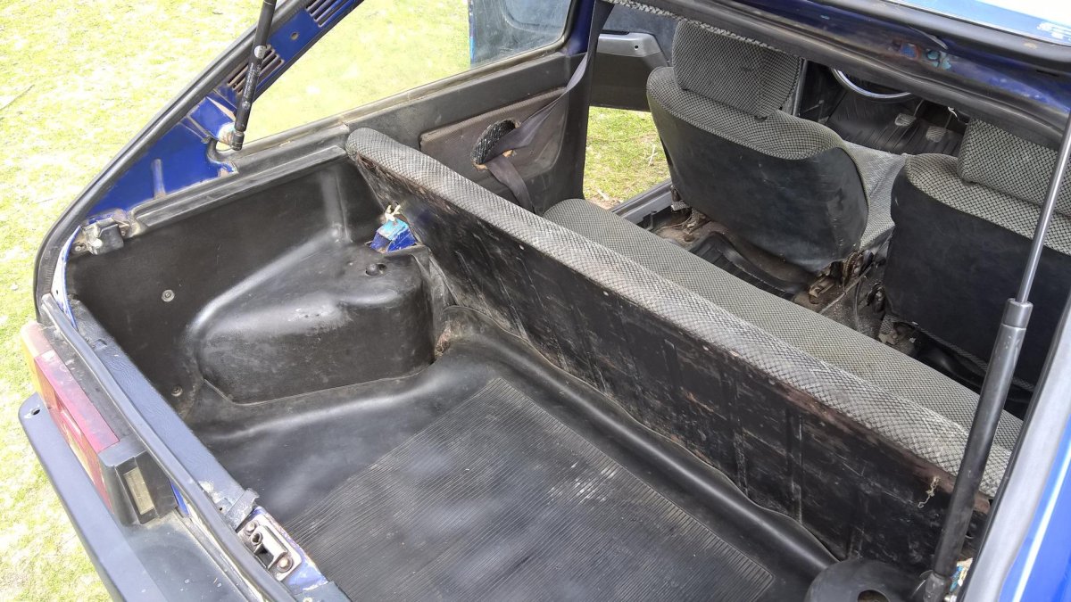 ЗАЗ-1102 Таврия багажник