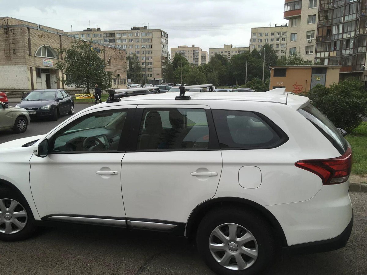 Рейлинги на Митсубиси Аутлендер