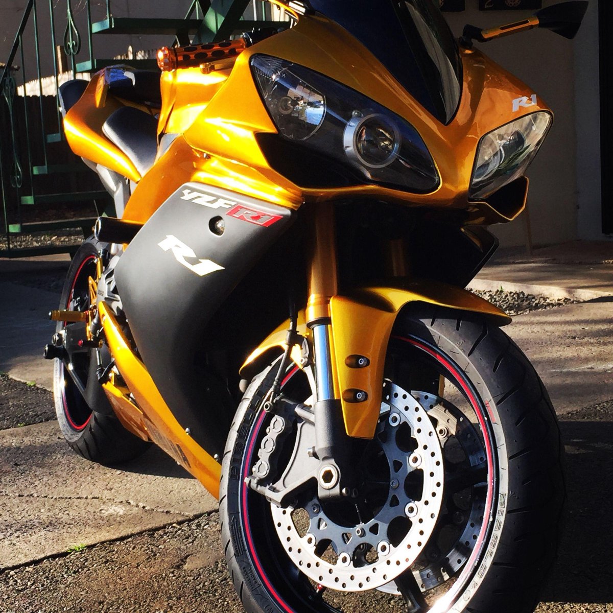 Yamaha r1 Gold