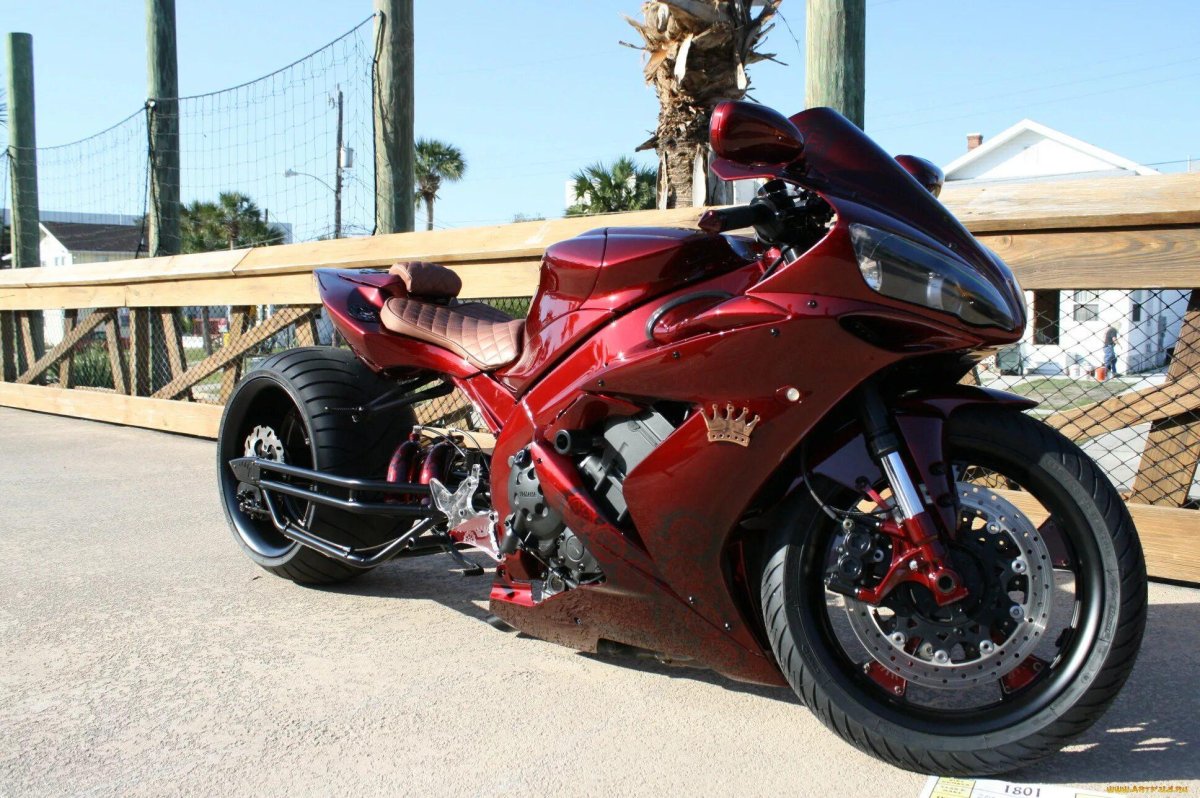 Yamaha r1 2005 красный