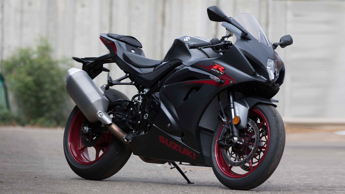 Suzuki GSXR 1000 черный