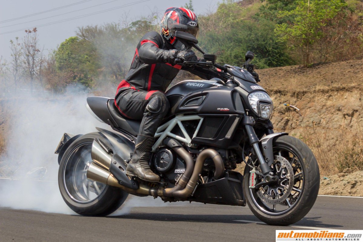 Ducati Diavel Carbon 2015