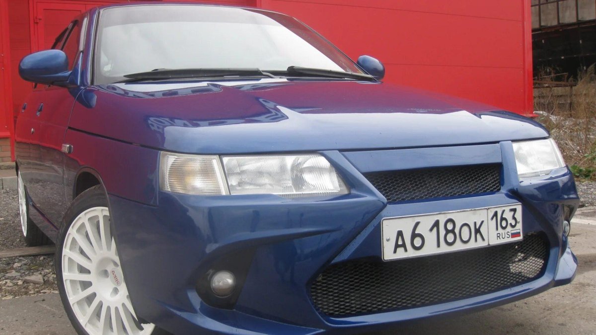 Спорт бампер на ВАЗ 2110 передний