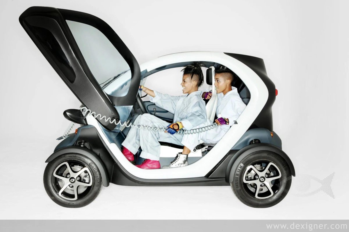 Маленький Рено Twizy