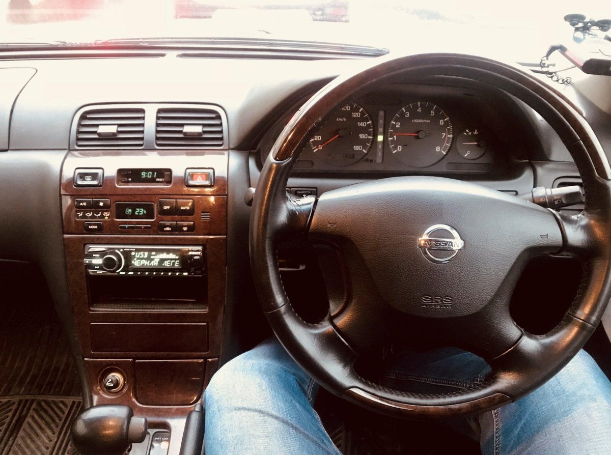 Nissan Cefiro 1997 салон