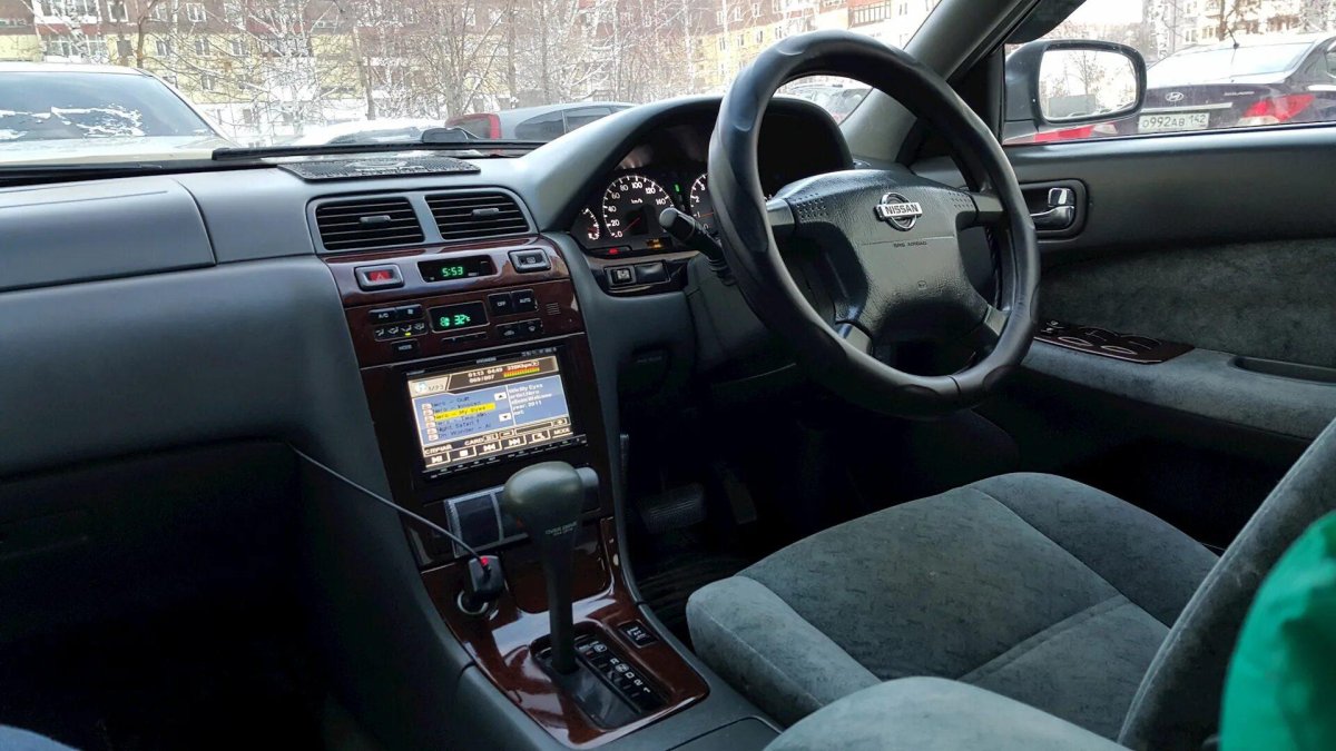 Nissan Cefiro 1997 салон
