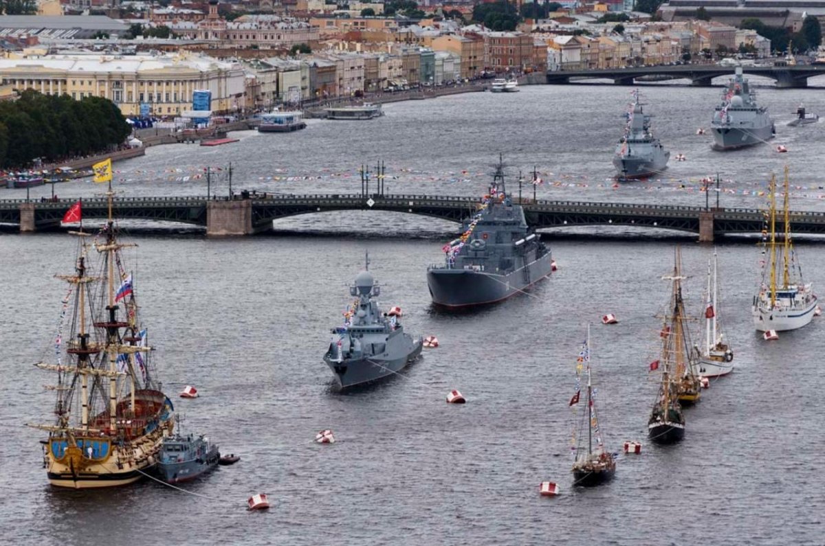 Военно-морской парад в Санкт-Петербурге 2021