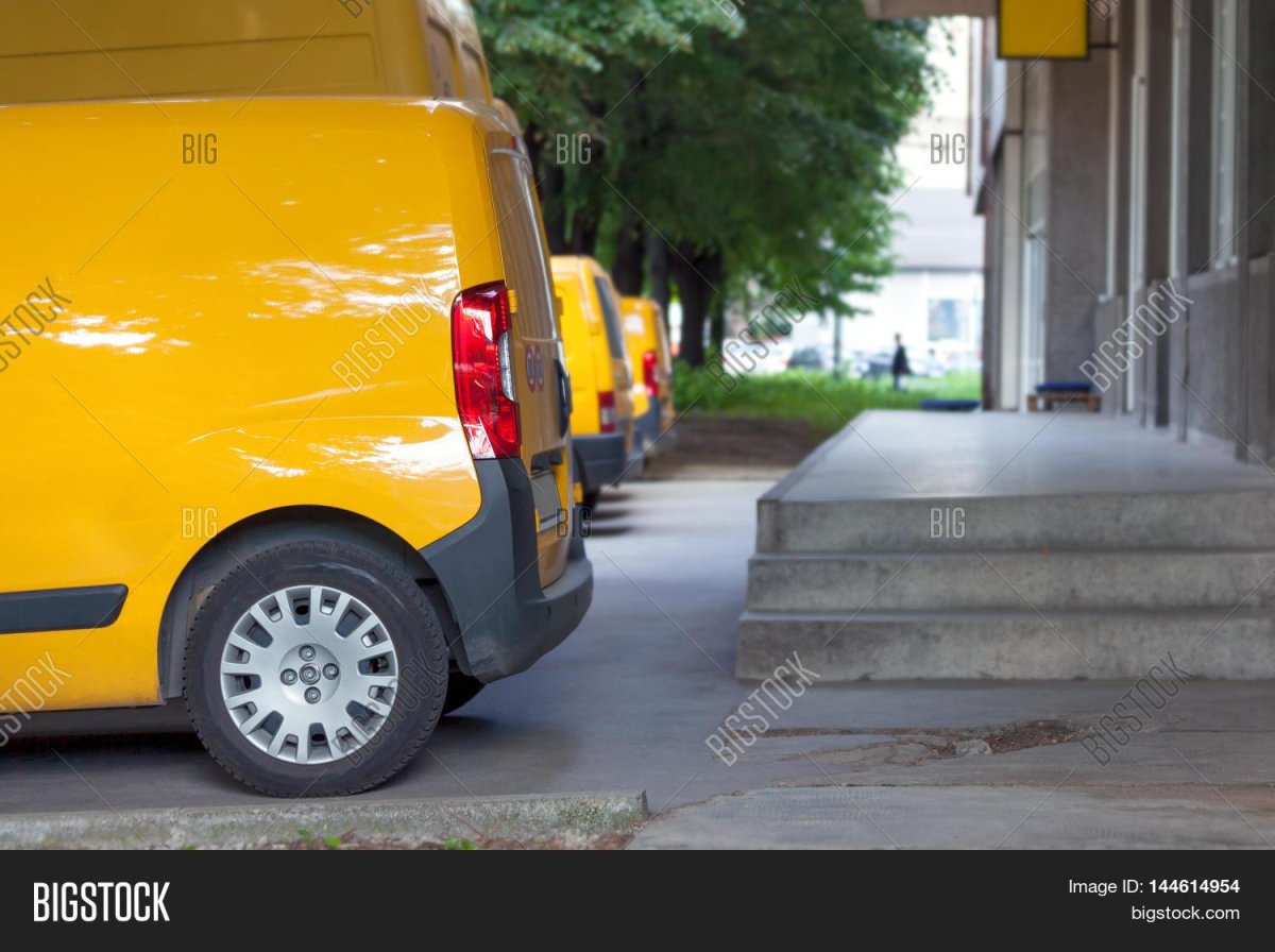 Желтый фургон