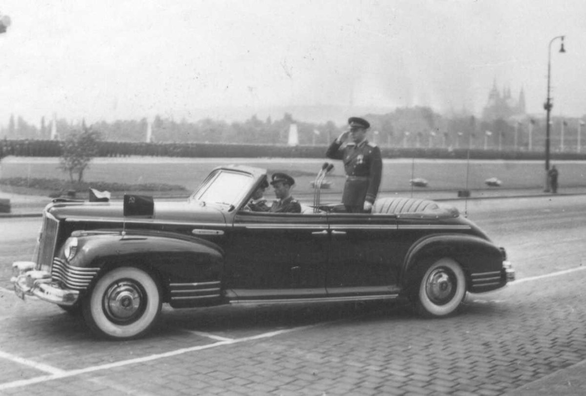 ЗИС-110б Фаэтон