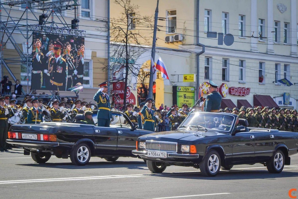 ГАЗ 3102 парад