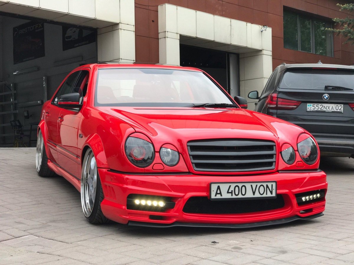 Mercedes Benz e class w210