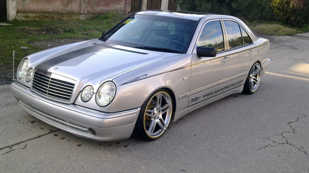 Мерседес Бенц е 420 в 210