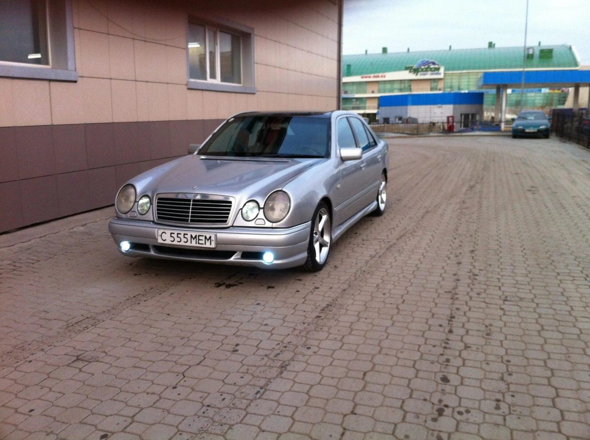 Мерседес 210 АМГ