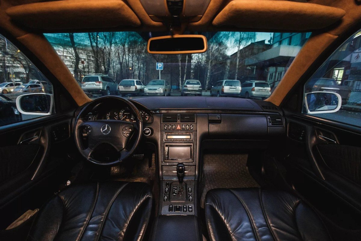 Mercedes Benz w210 AMG салон