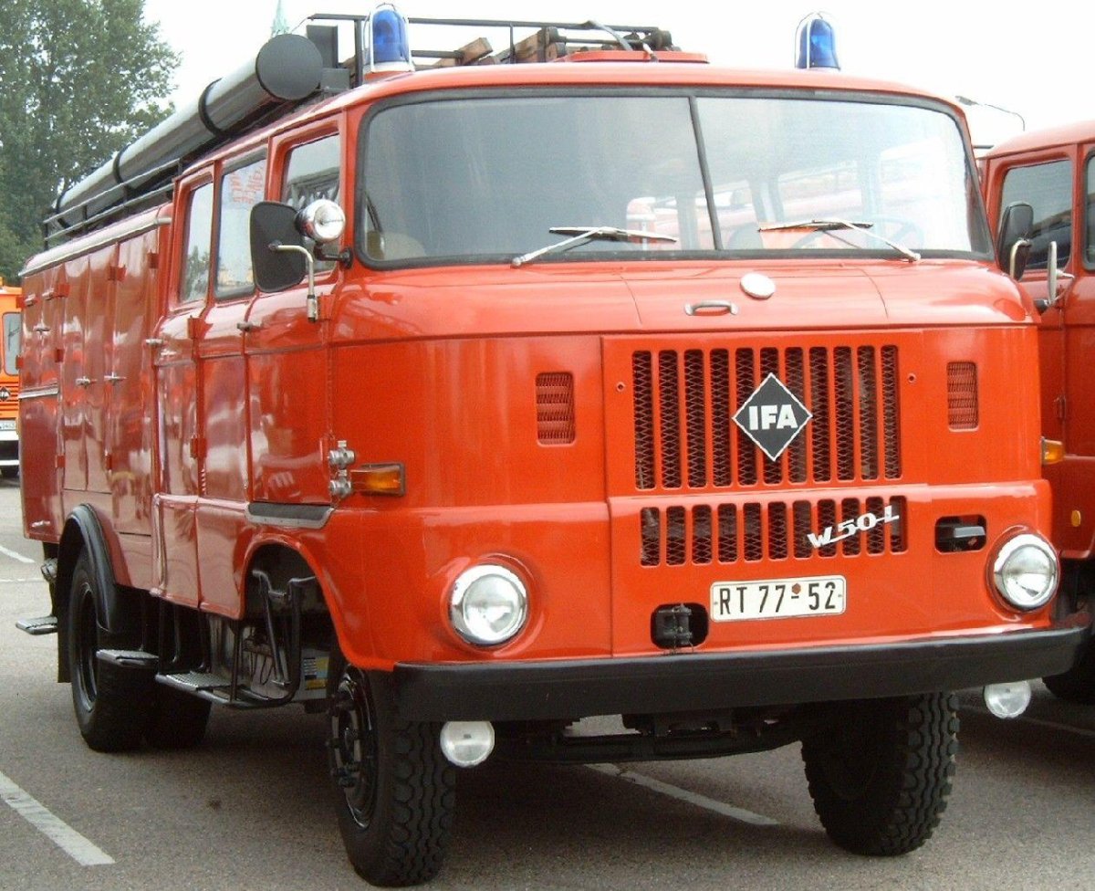 Автомобиль IFA w50