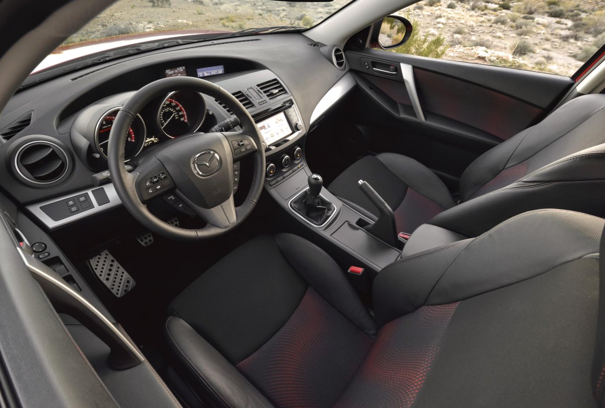 Mazda 3 2013 салон