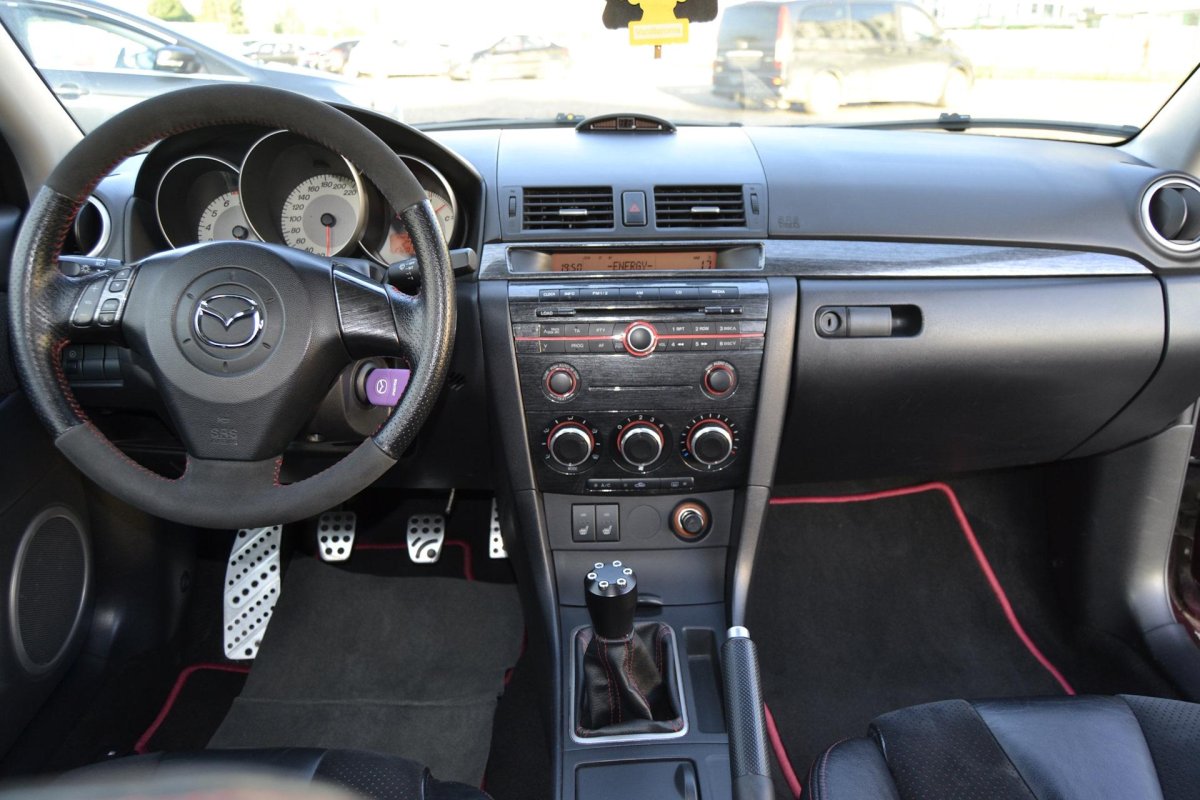 Мазда 3 седан 2007 салон