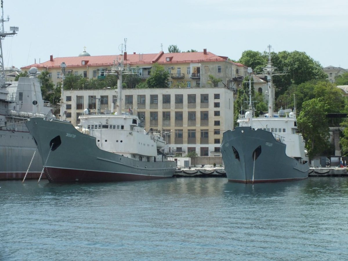 Корабль Экватор Севастополь