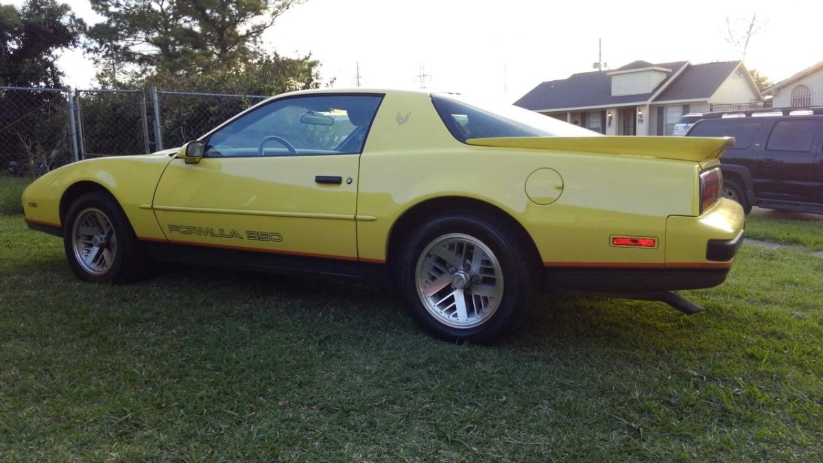 Pontiac Firebird 1983