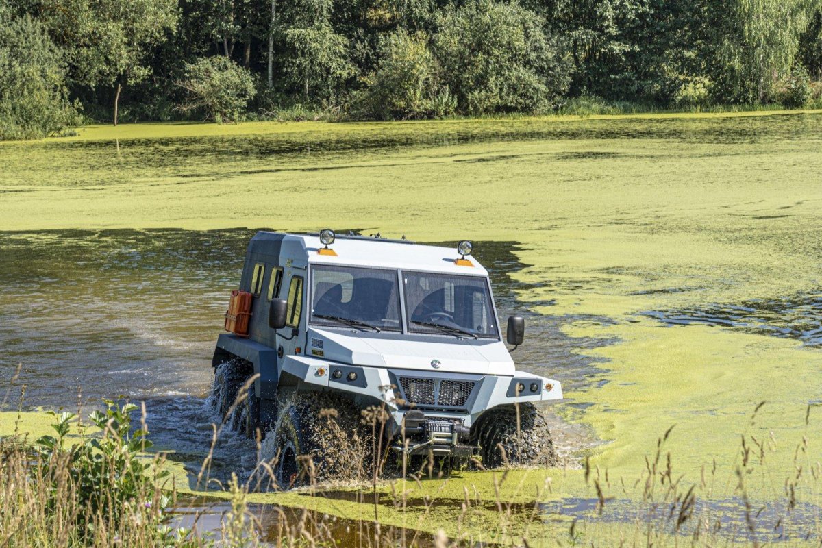 Снегоболотоход Husky 8