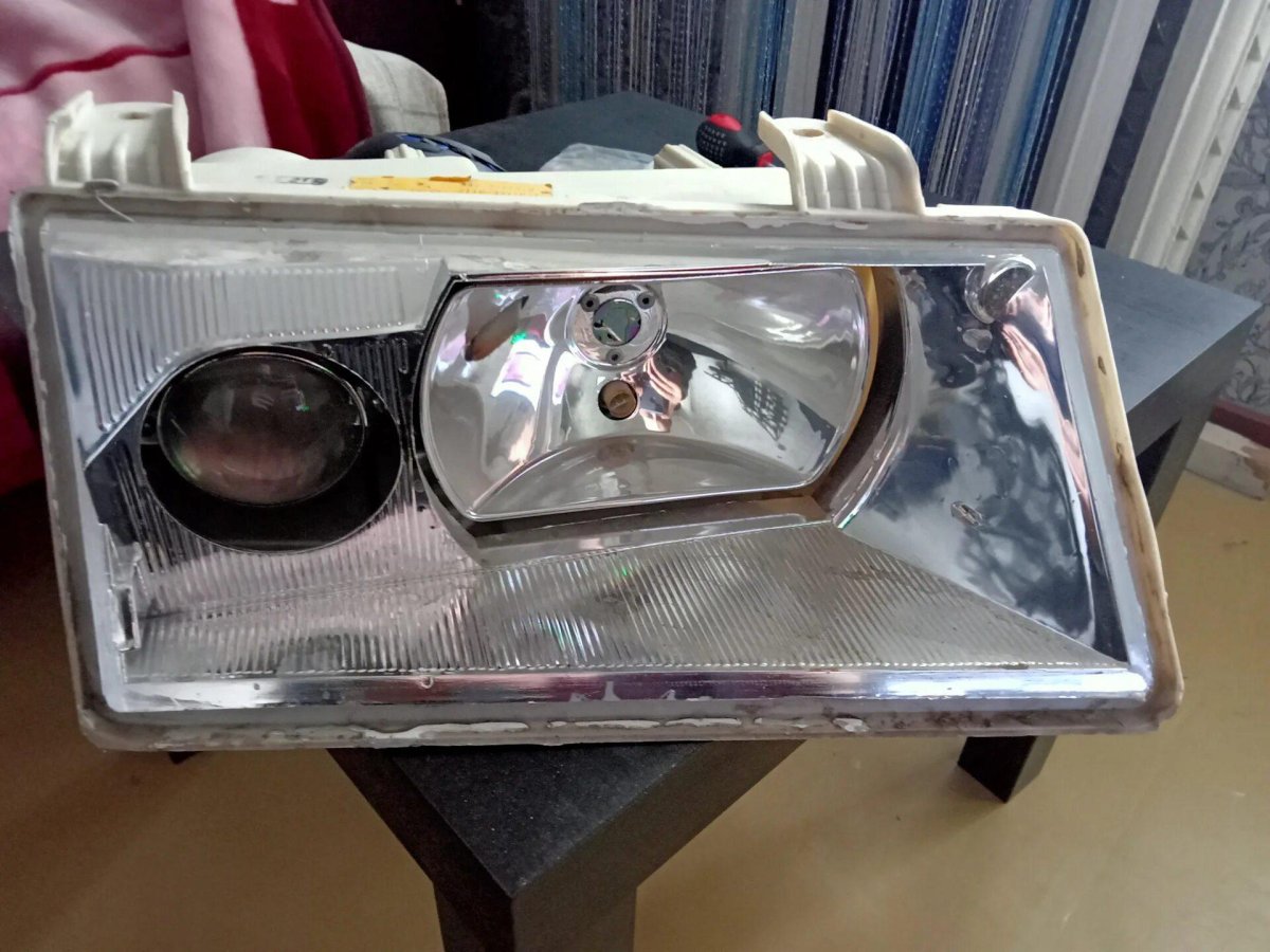 Линзованные фары ВАЗ 2112