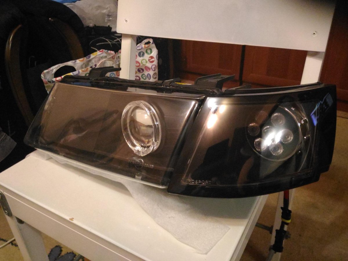 Линзованные фары ВАЗ 2110