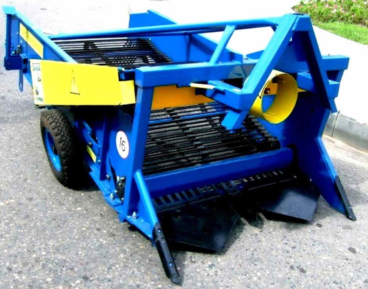 Картофелекопатель навесной двухрядный КТН-2вм