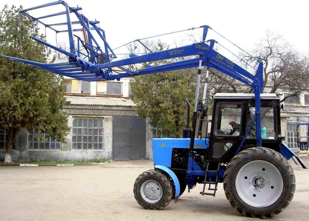 Погрузчик-стогометатель сну-550