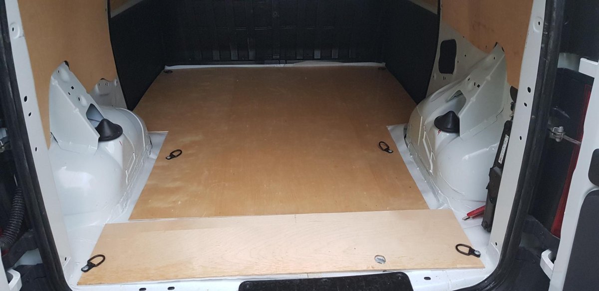 Пол Лада Ларгус фургон