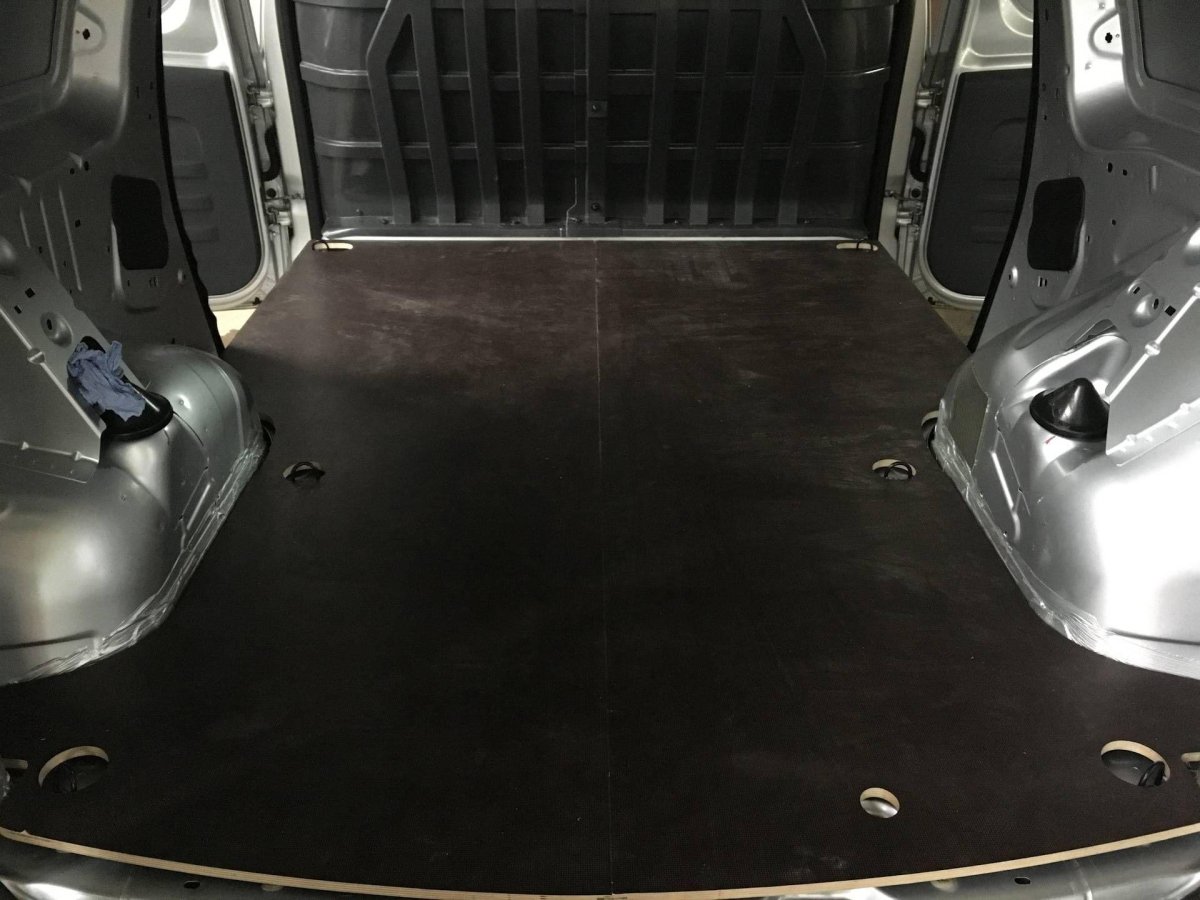 Лада Ларгус пол грузового отсека