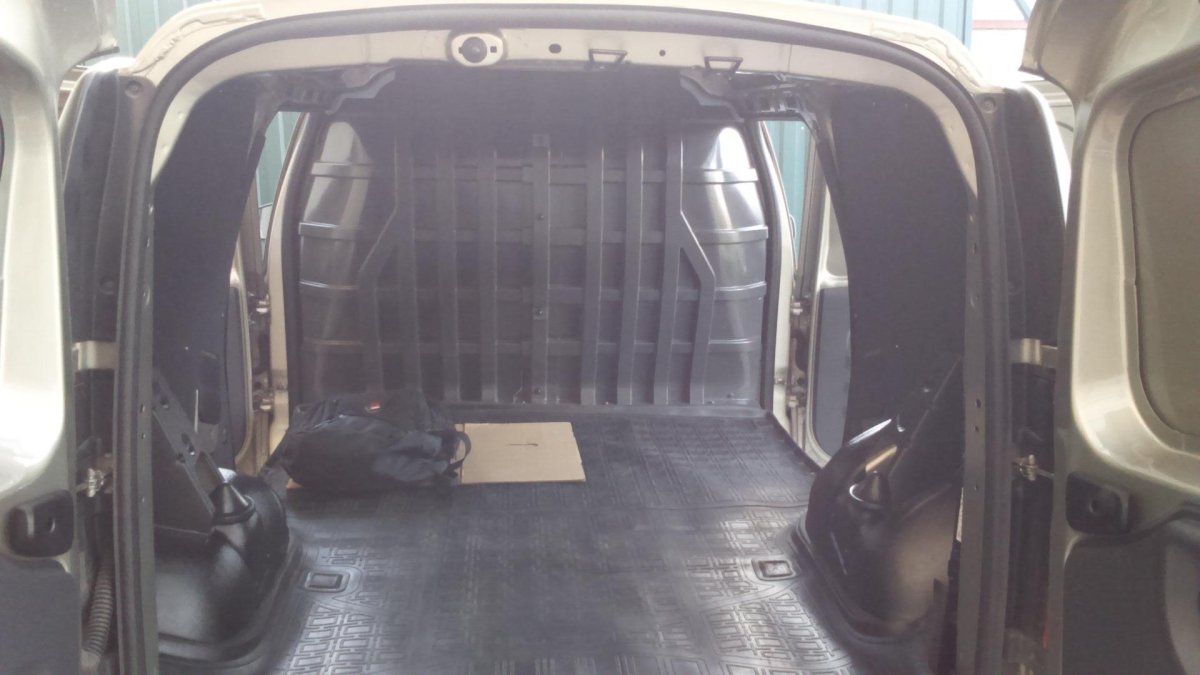 Перегородка Лада Ларгус фургон