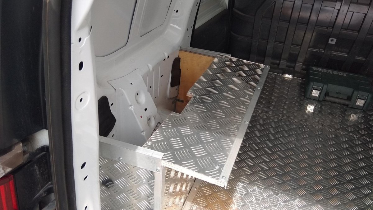 Пол багажника Лада Ларгус фургон