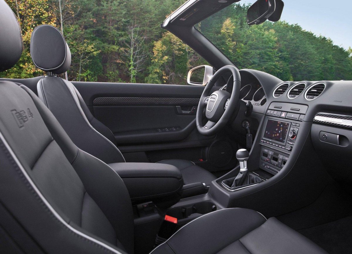 Audi rs4 b7 салон