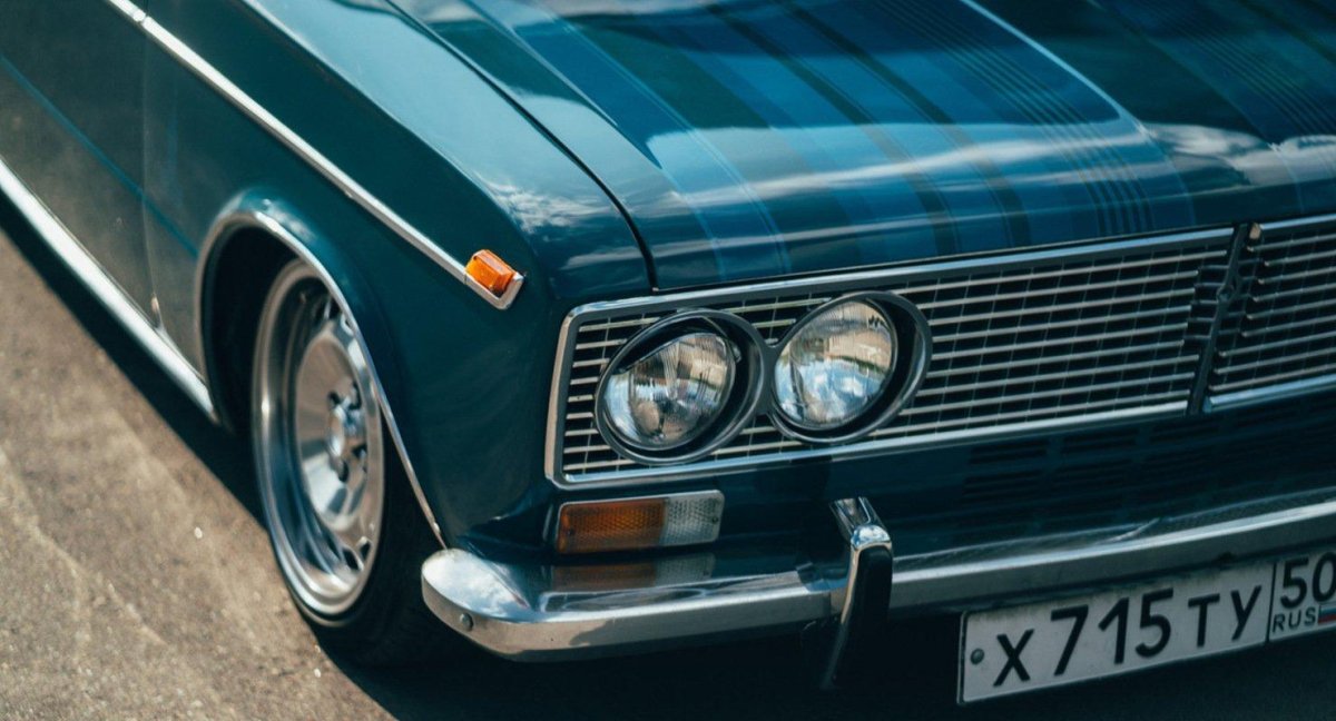 ВАЗ 2103 лоурайдер